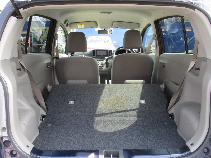 ダイハツ ミライース7枚目