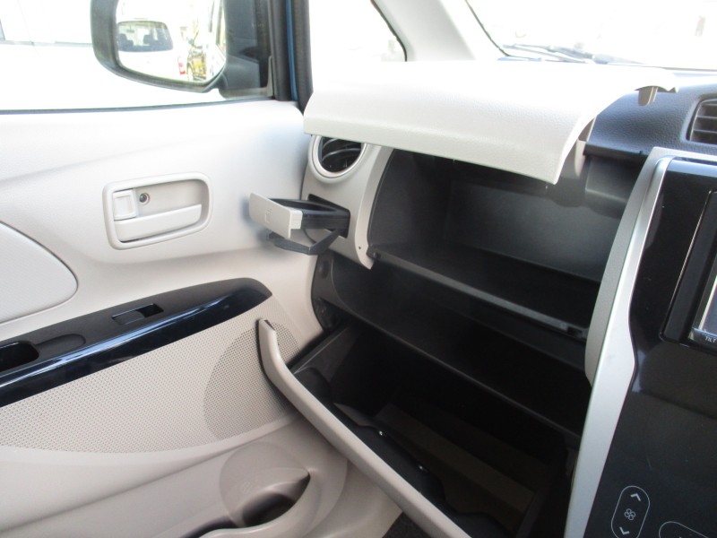 三菱 eKワゴン13枚目