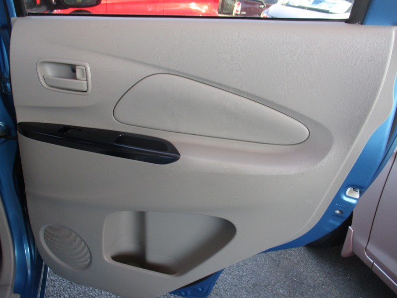 三菱 eKワゴン25枚目