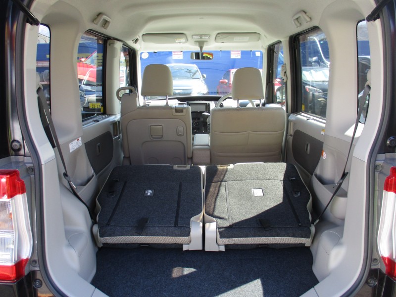 ダイハツ タント7枚目