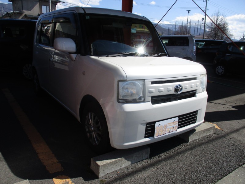 トヨタ ピクシススペース2枚目