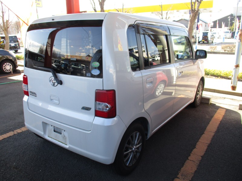 トヨタ ピクシススペース3枚目