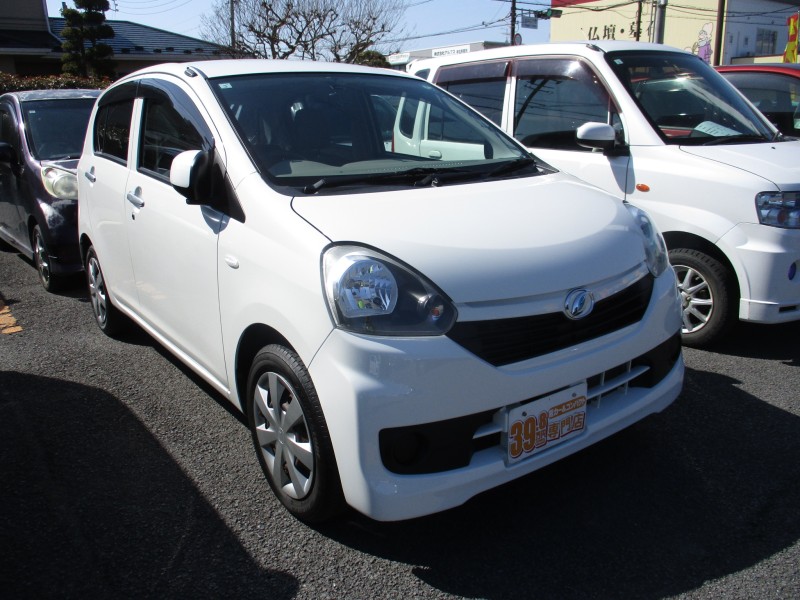 ダイハツ ミライース2枚目