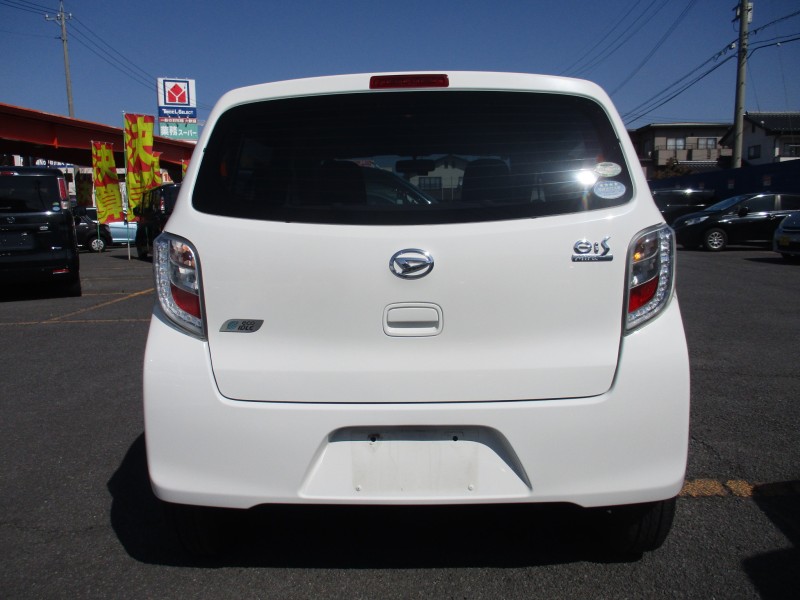 ダイハツ ミライース4枚目