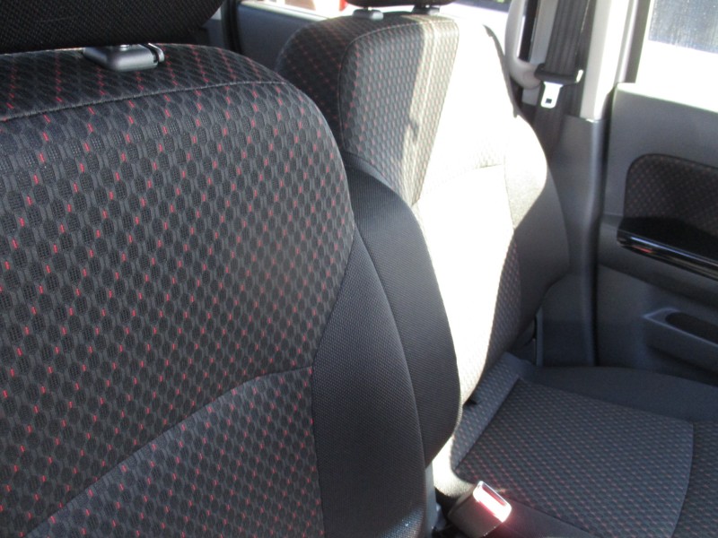 スズキ スペーシア9枚目