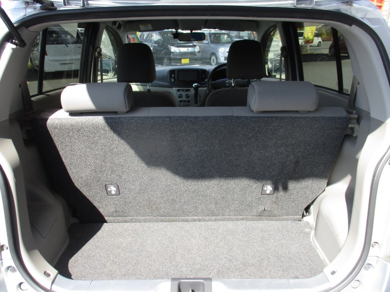 ダイハツ ミライース6枚目